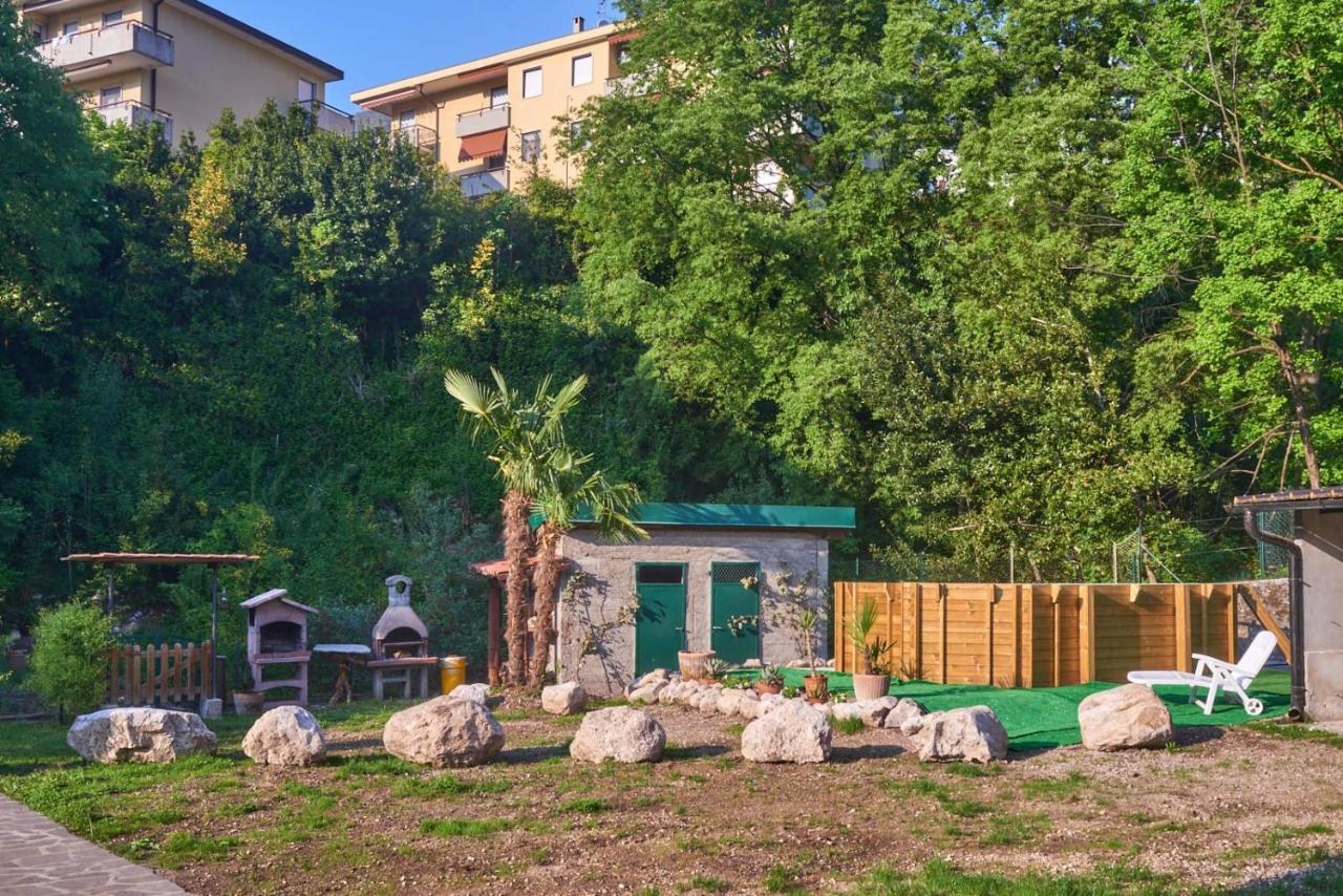 Apartamento Casa Della Nonna Abbadia Lariana Exterior foto