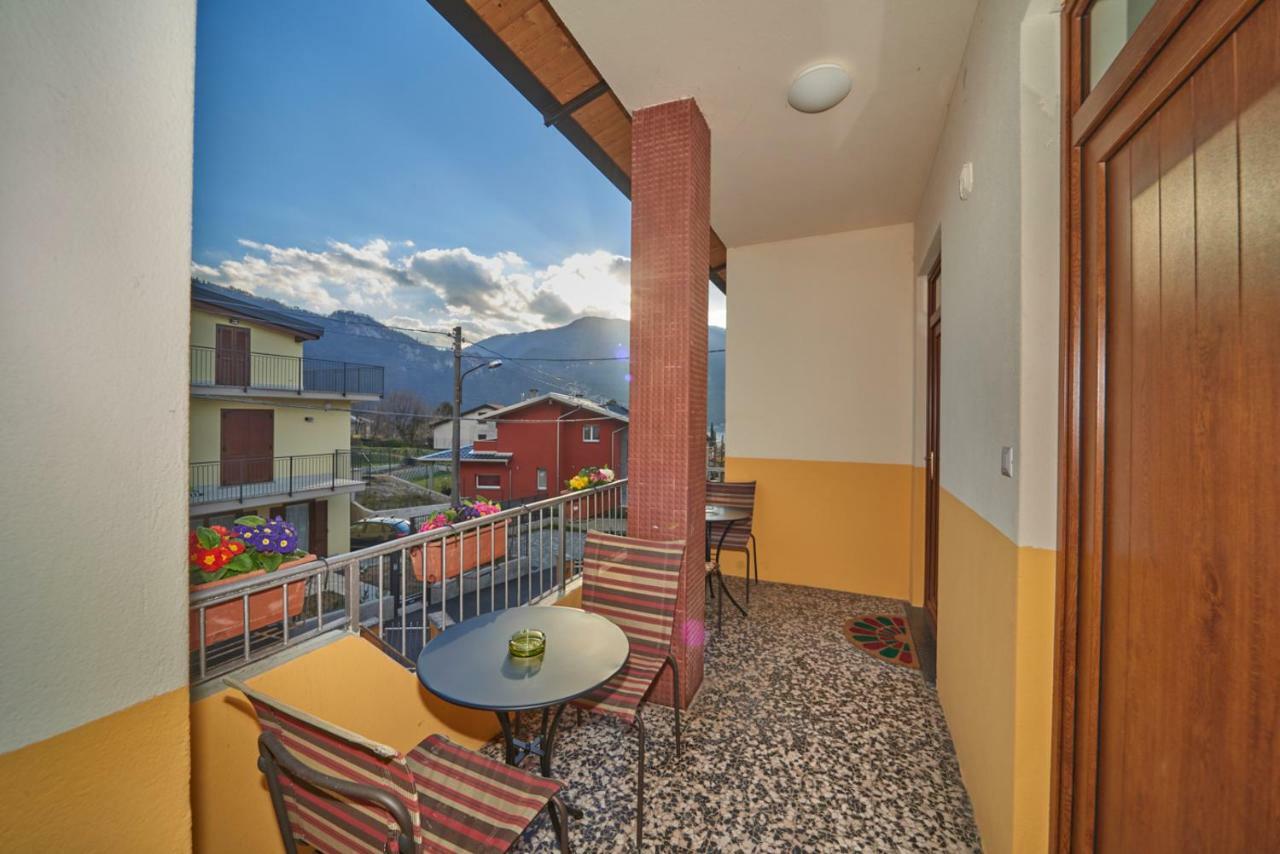 Apartamento Casa Della Nonna Abbadia Lariana Exterior foto